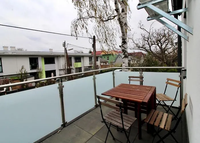 Modern Balcony With Free Parking * וינה