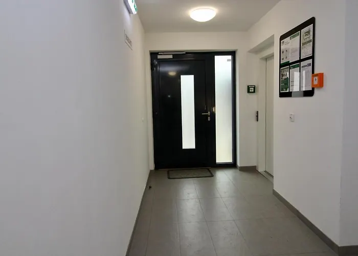 דירה Modern Balcony With Free Parking וינה